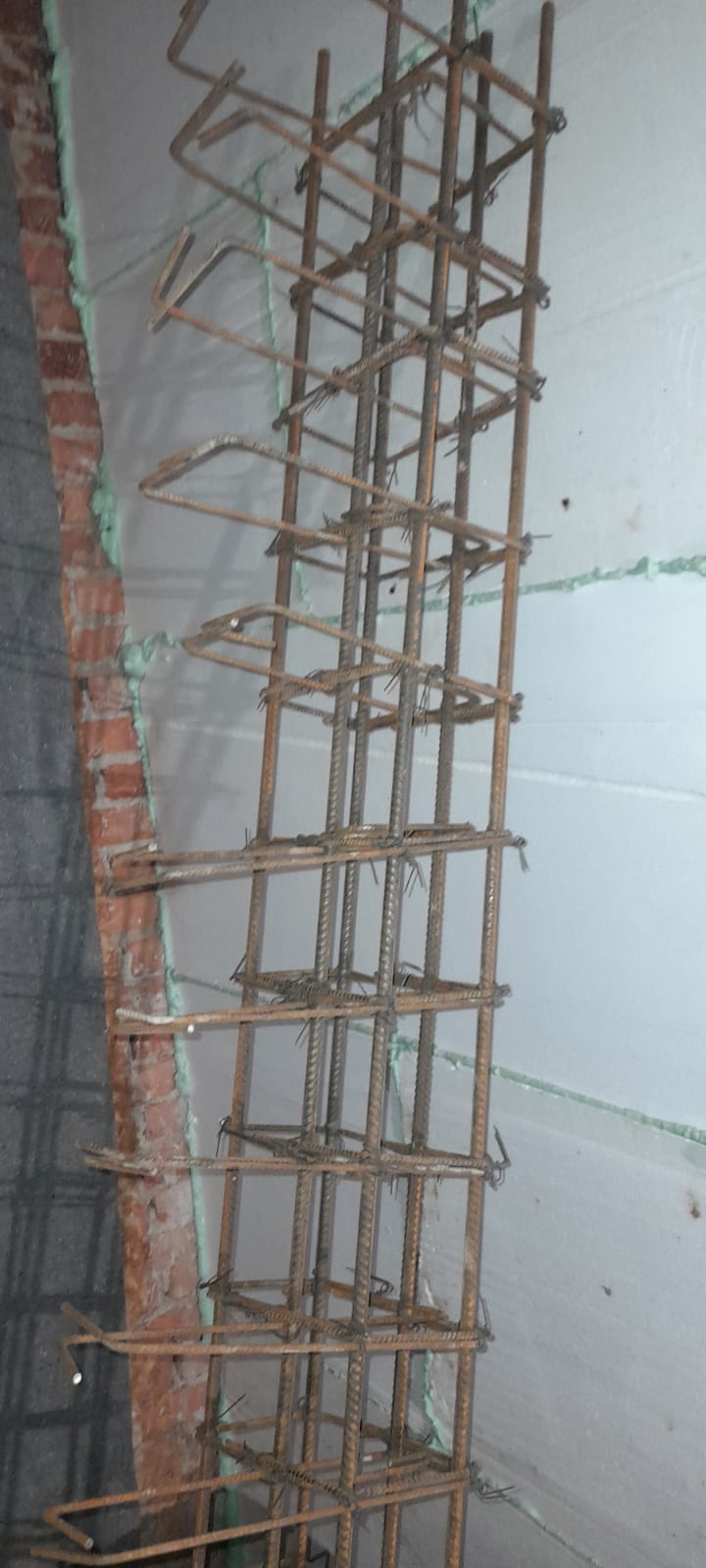 Armatura, základy a betonáž